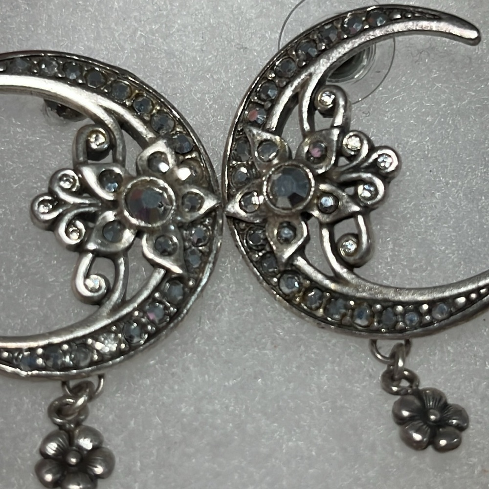 Kirk’s folly Nice half moon earrings - Picture 2 of 4